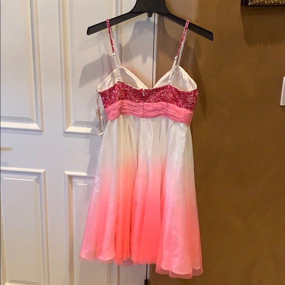 SCALA sz 6 Pink and white gradient color! - Picture 3 of 7